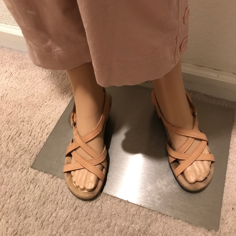 G.H BASS  & CO. SUNJUNS sandals in 6.5 M